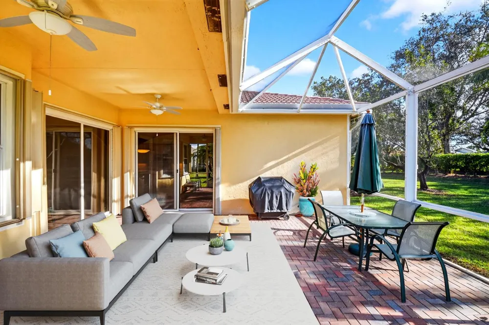 9566 Lantern Bay Circle West Palm Beach, FL 33411
