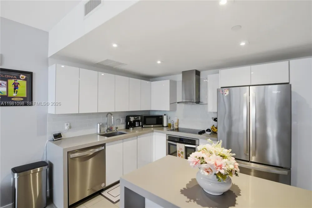 1600 NE 1st Ave #1610 Miami, FL 33132