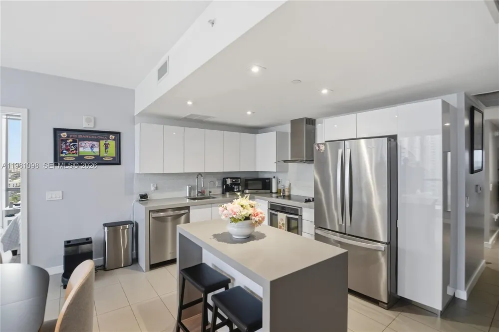 1600 NE 1st Ave #1610 Miami, FL 33132