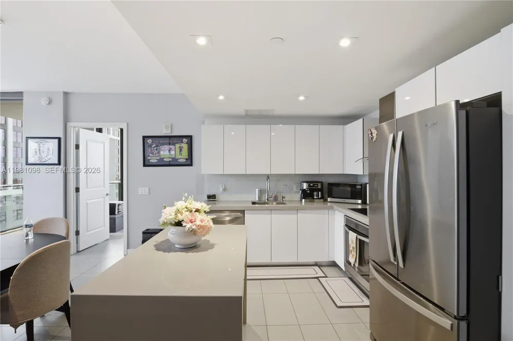 1600 NE 1st Ave #1610 Miami, FL 33132