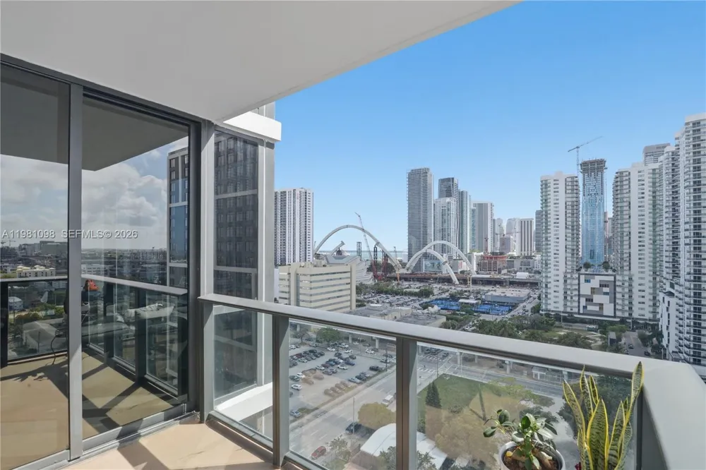 1600 NE 1st Ave #1610 Miami, FL 33132