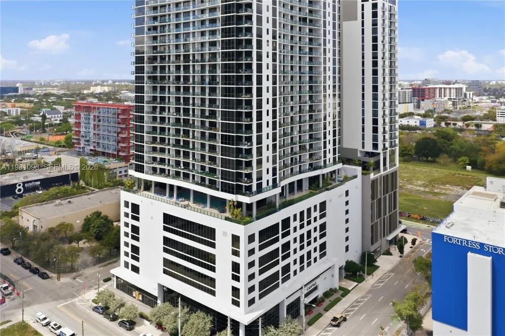 1600 NE 1st Ave #1610 Miami, FL 33132