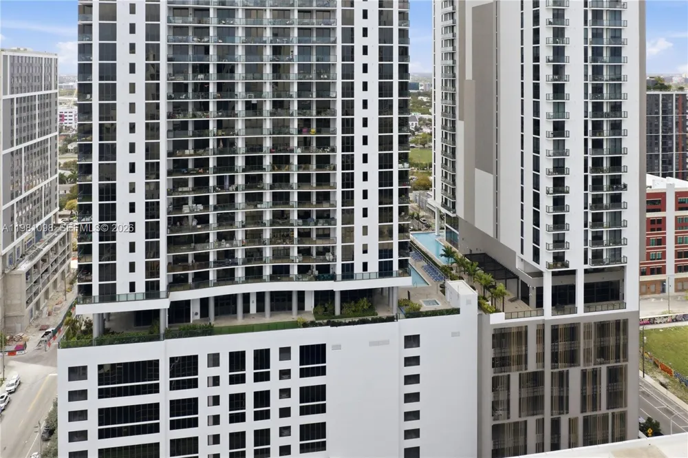 1600 NE 1st Ave #1610 Miami, FL 33132