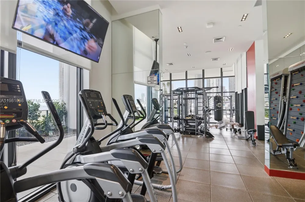 1600 NE 1st Ave #1610 Miami, FL 33132
