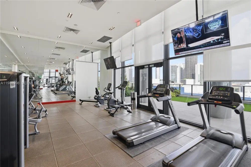 1600 NE 1st Ave #1610 Miami, FL 33132