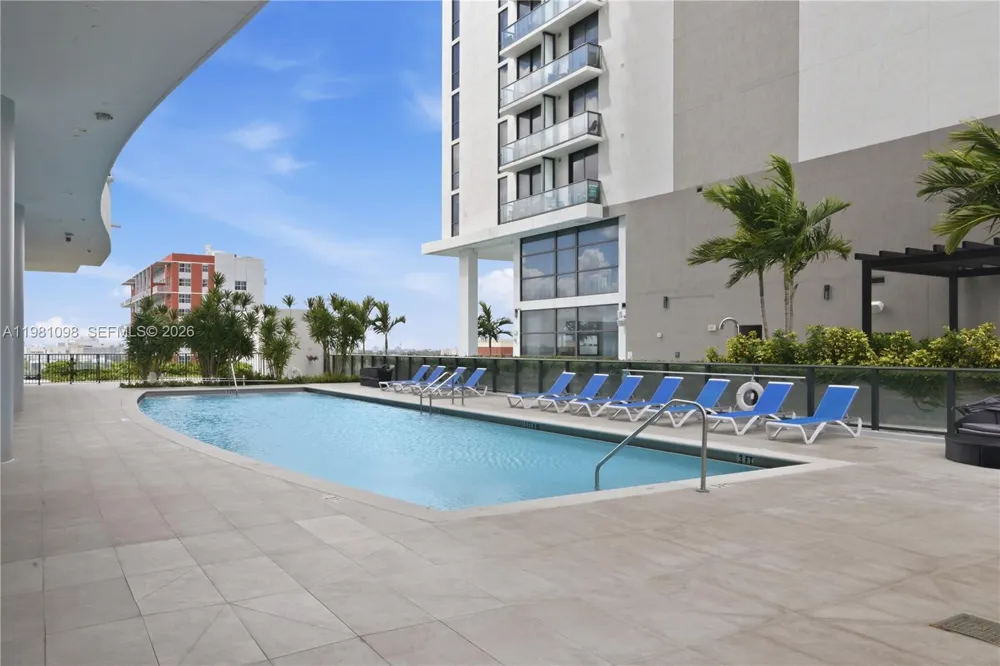 1600 NE 1st Ave #1610 Miami, FL 33132