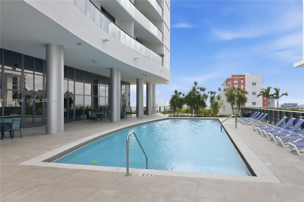 1600 NE 1st Ave #1610 Miami, FL 33132
