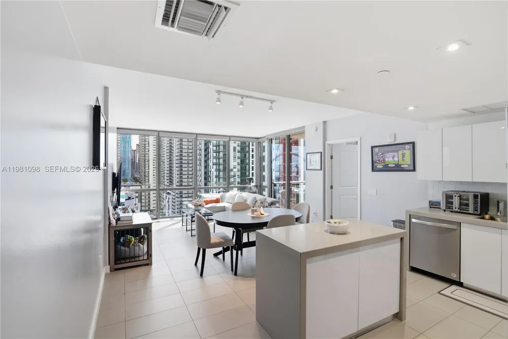 1600 NE 1st Ave #1610 Miami, FL 33132
