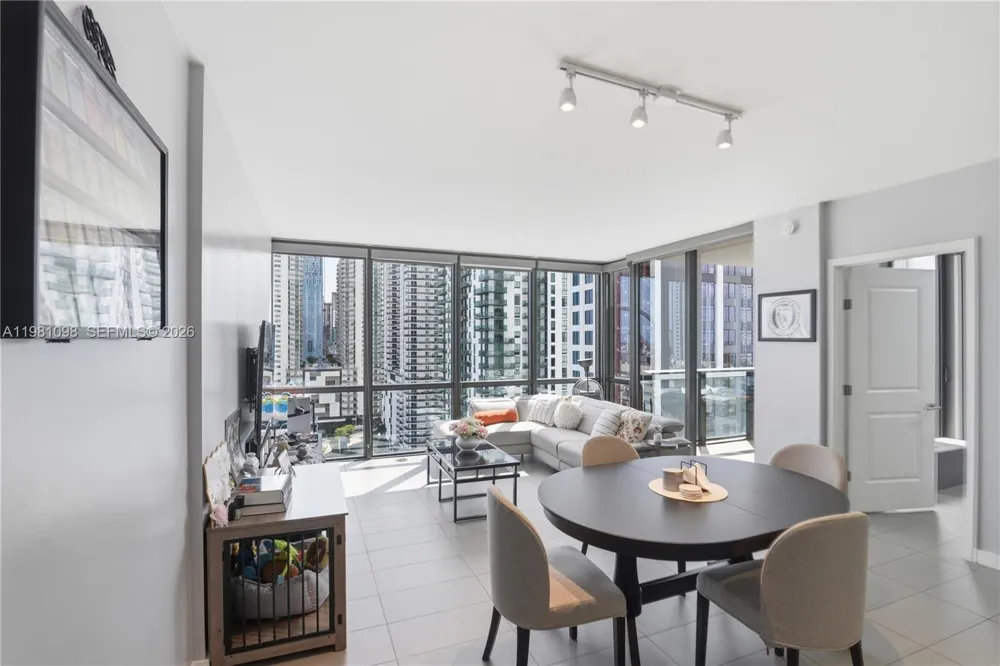 1600 NE 1st Ave #1610 Miami, FL 33132