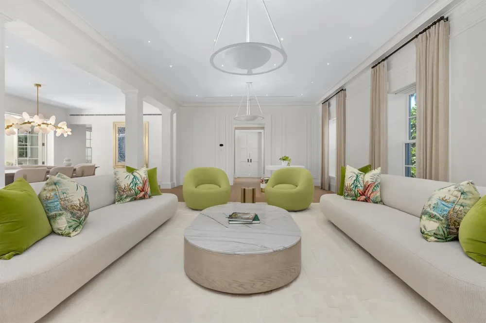991 Lake Way Palm Beach, FL 33480