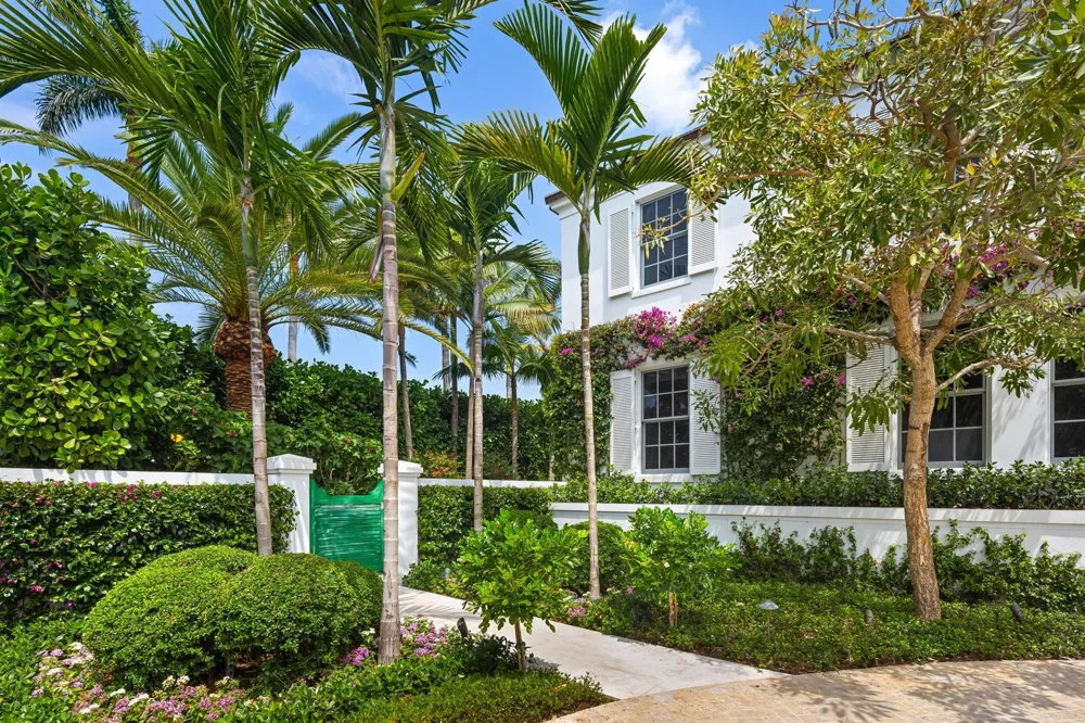 991 Lake Way Palm Beach, FL 33480