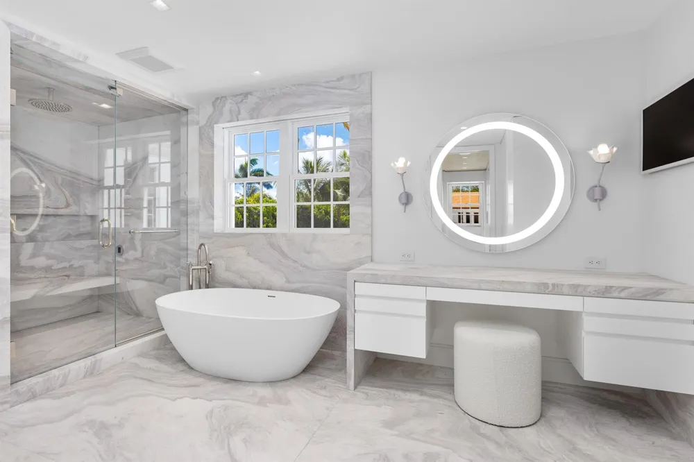 991 Lake Way Palm Beach, FL 33480