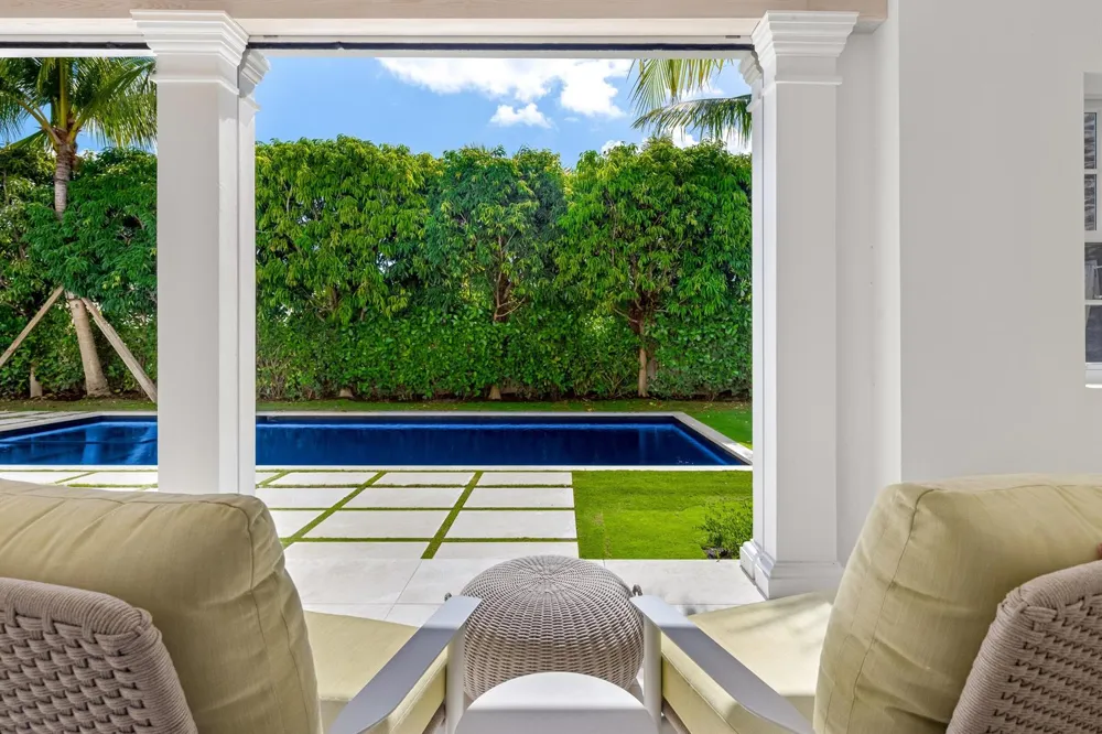 991 Lake Way Palm Beach, FL 33480