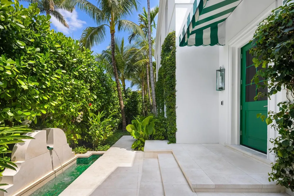 991 Lake Way Palm Beach, FL 33480