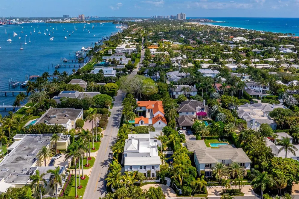 991 Lake Way Palm Beach, FL 33480