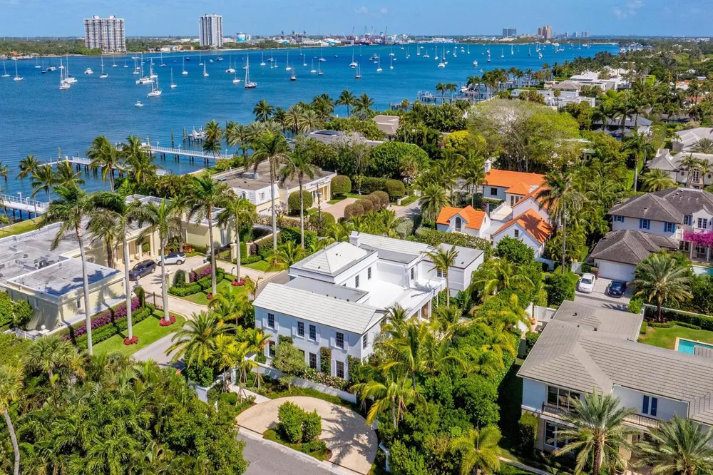 991 Lake Way Palm Beach, FL 33480