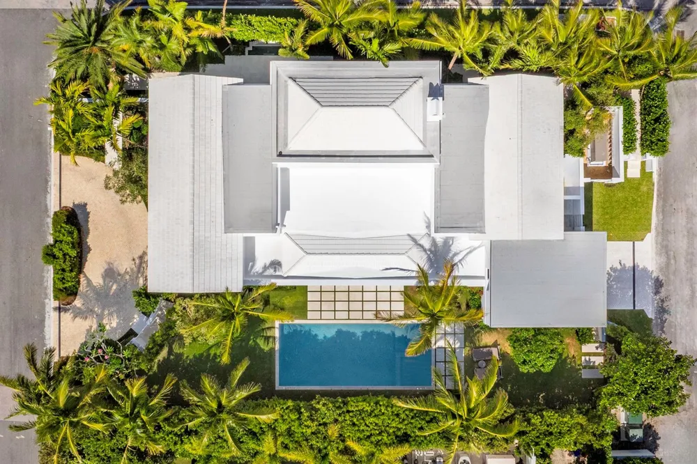 991 Lake Way Palm Beach, FL 33480