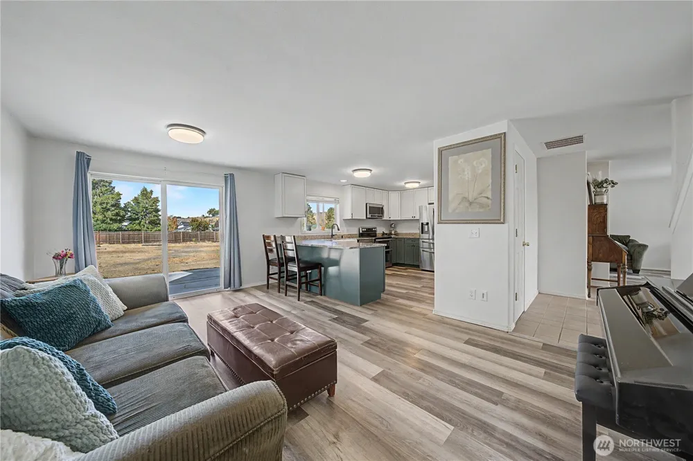 7670 NE Rd 4.8 Moses Lake, WA 98837