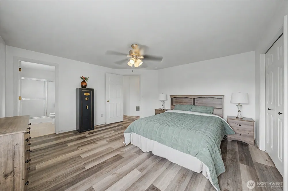 7670 NE Rd 4.8 Moses Lake, WA 98837