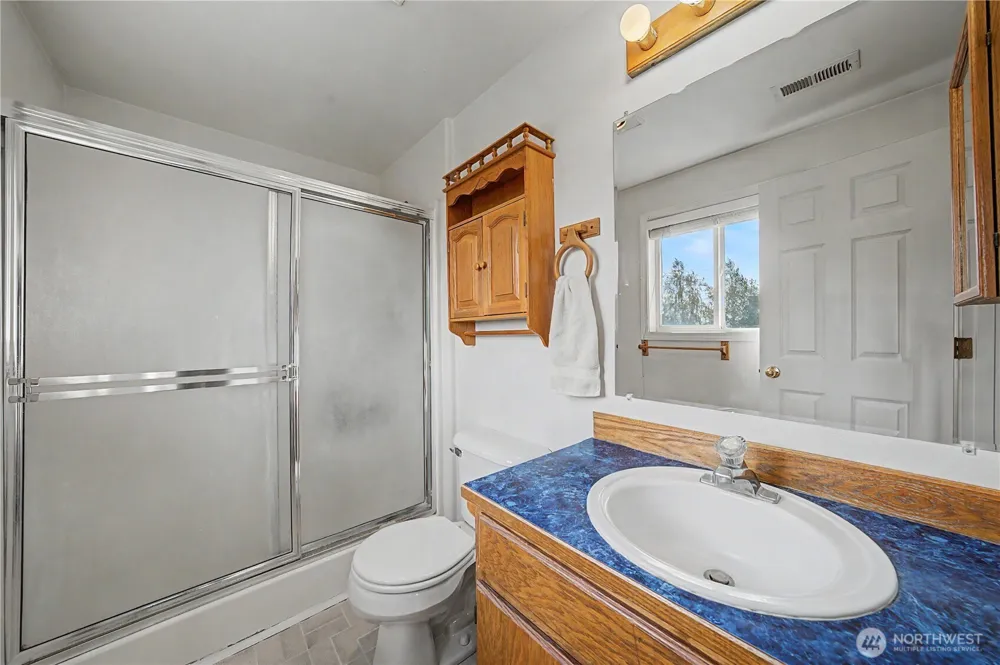 7670 NE Rd 4.8 Moses Lake, WA 98837