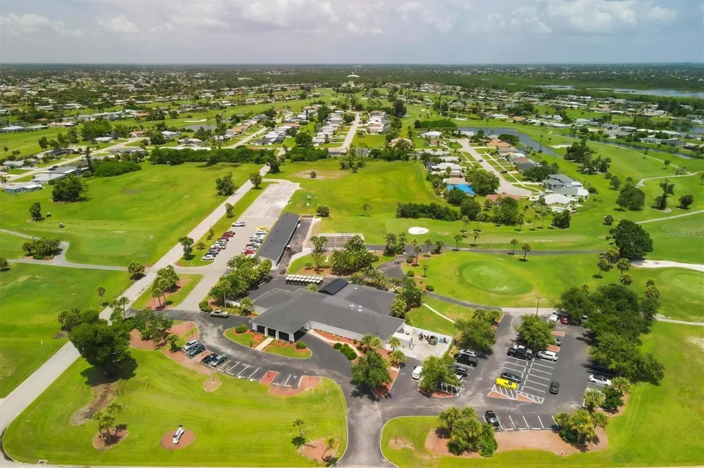 25 BUNKER COURT Rotonda West, FL 33947
