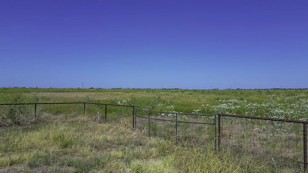 6990 County Road 200 Burnet, TX 78611