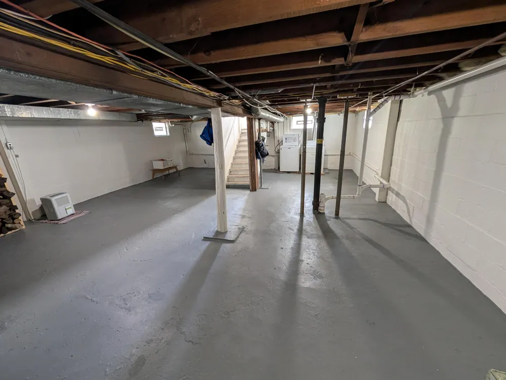 627 W Monroe Street Jackson, MI 49202