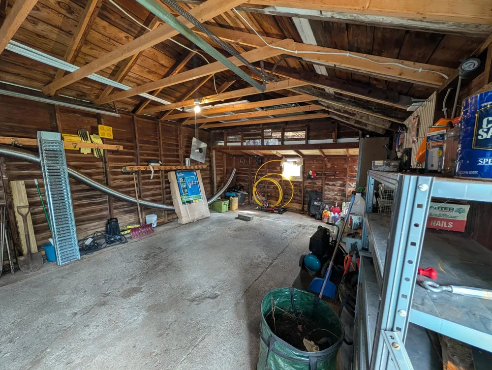 627 W Monroe Street Jackson, MI 49202