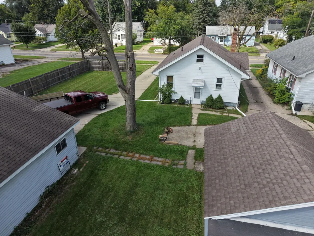 627 W Monroe Street Jackson, MI 49202