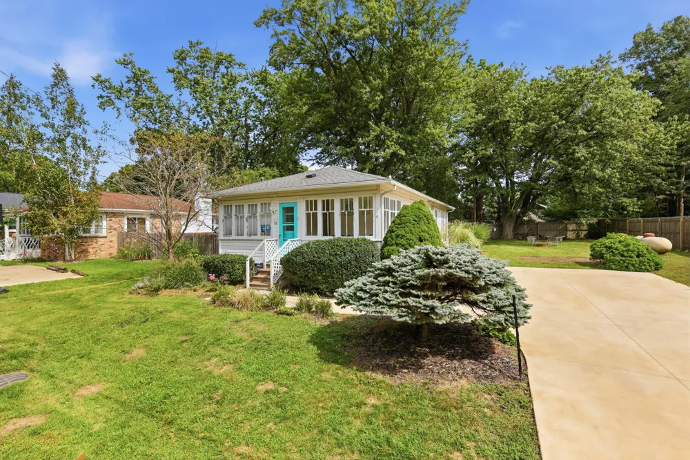 83 Pershing Avenue South Haven, MI 49090