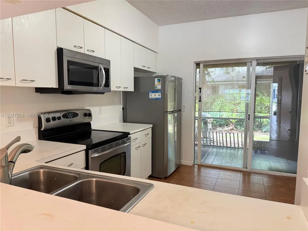 3334 Concert Ln #123 Margate, FL 33063