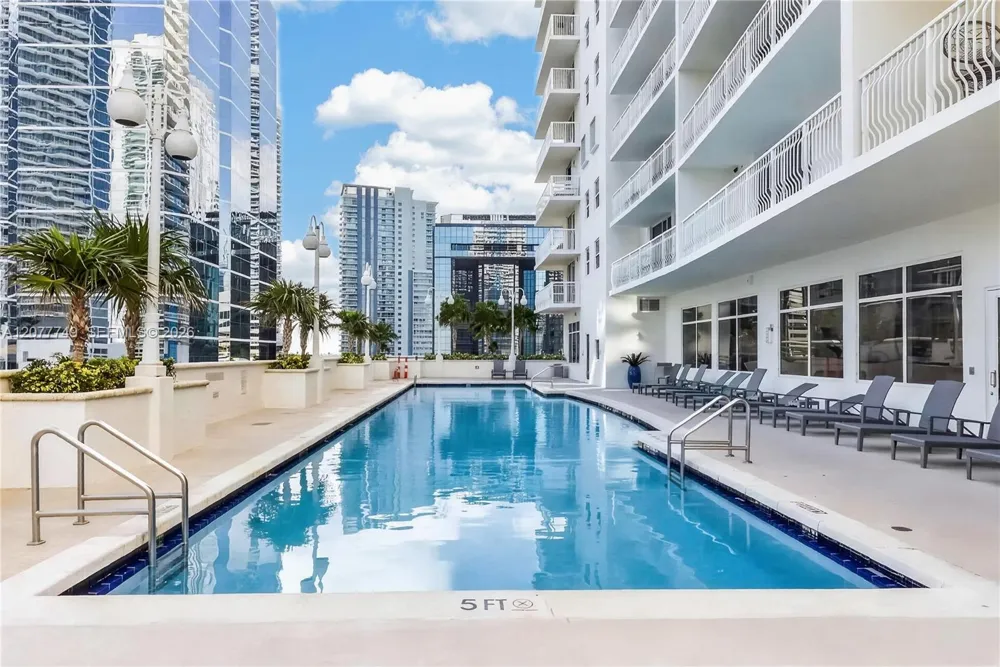 1200 Brickell Bay Dr #4324 Miami, FL 33131