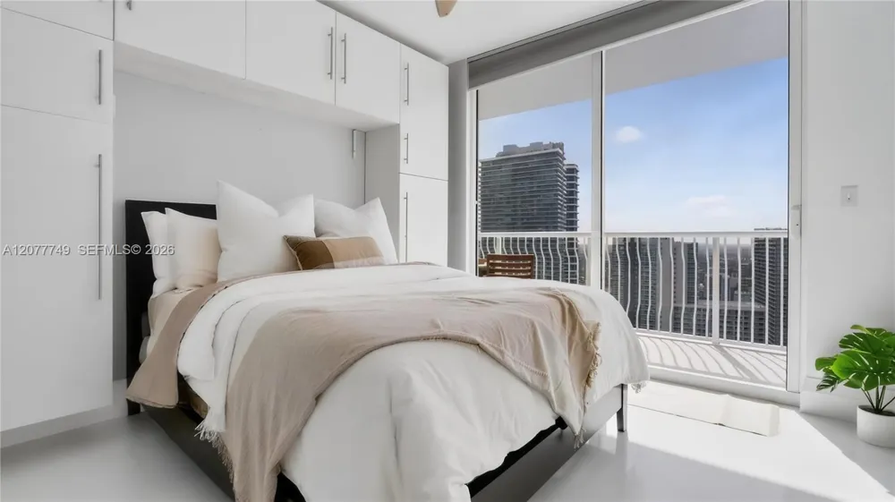 1200 Brickell Bay Dr #4324 Miami, FL 33131