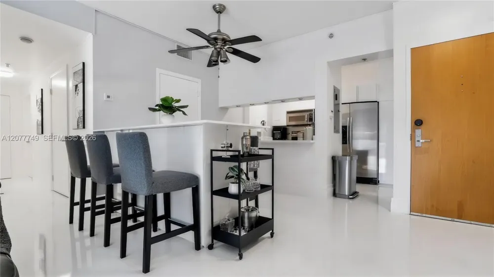 1200 Brickell Bay Dr #4324 Miami, FL 33131