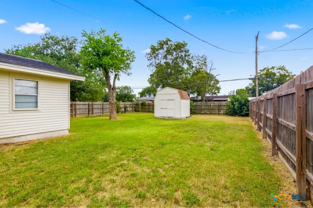 3003 Gayle Street Victoria, TX 77901