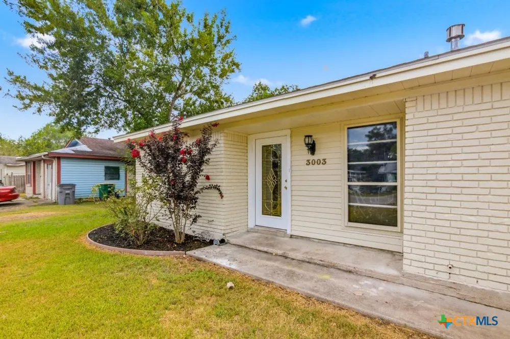 3003 Gayle Street Victoria, TX 77901