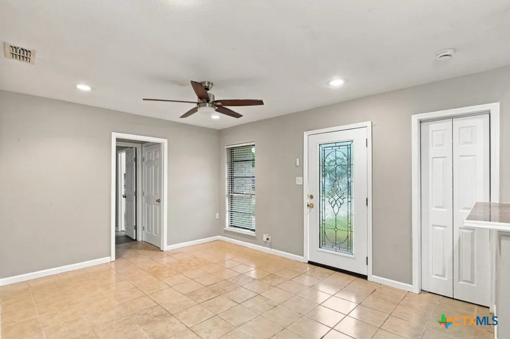 3003 Gayle Street Victoria, TX 77901