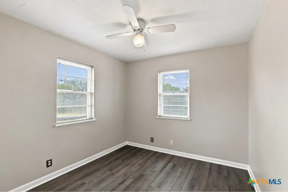 3003 Gayle Street Victoria, TX 77901