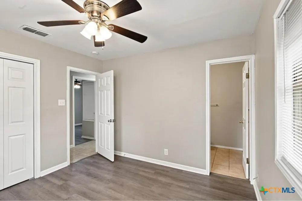 3003 Gayle Street Victoria, TX 77901