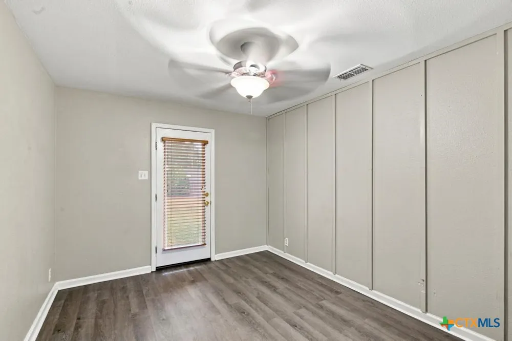 3003 Gayle Street Victoria, TX 77901