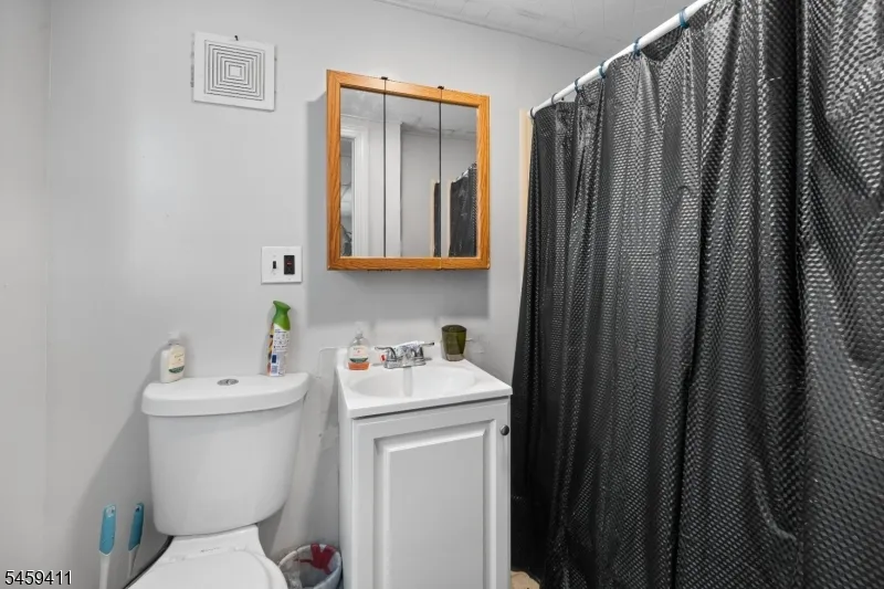 405 S Main St Phillipsburg Town, NJ 08865