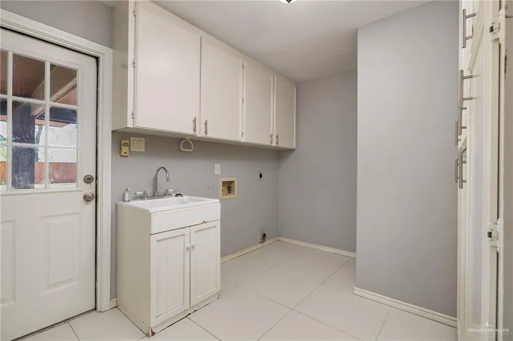 2114 Anacua Circle Edinburg, TX 78539