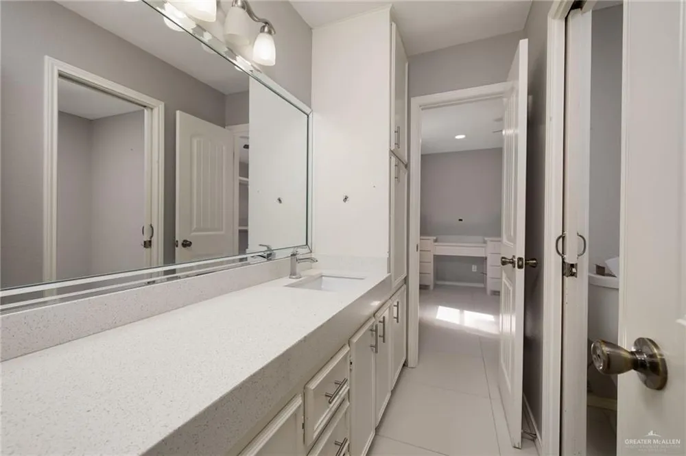 2114 Anacua Circle Edinburg, TX 78539