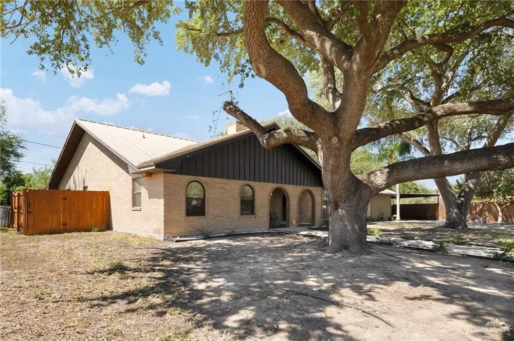 2114 Anacua Circle Edinburg, TX 78539