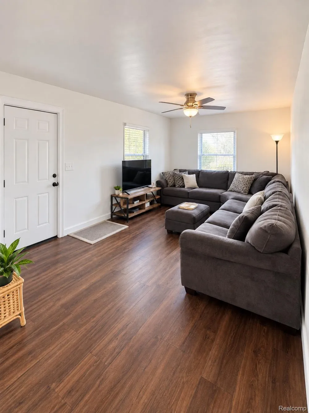 1025 E Mandeville Street Burton City, MI 48529