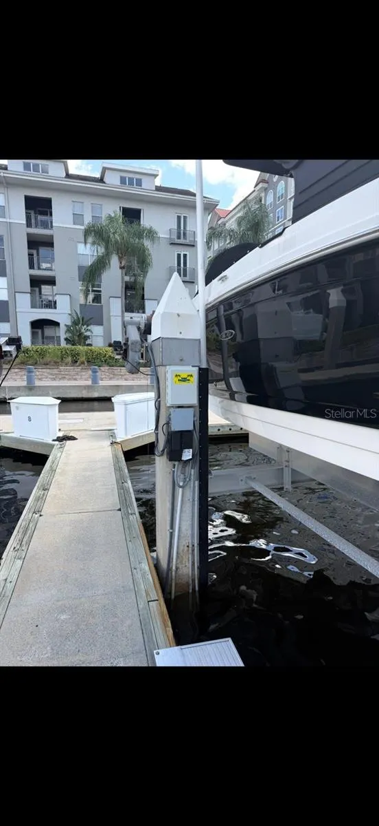 371 CHANNELSIDE WALKWAY #10 Tampa, FL 33602