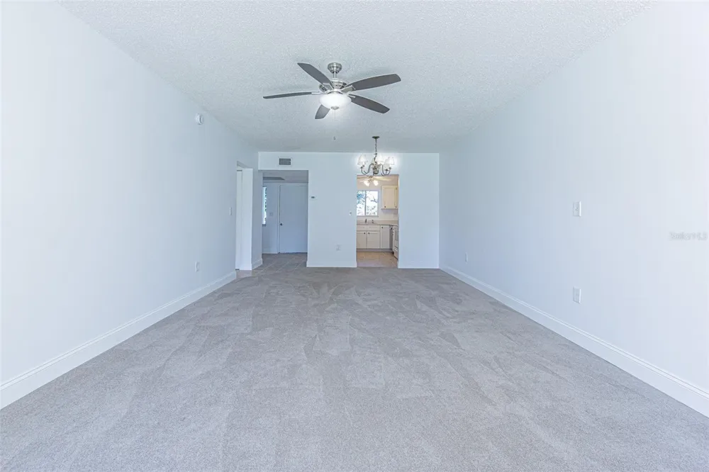 4595 CHANCELLOR STREET NE #109 St Petersburg, FL 33703