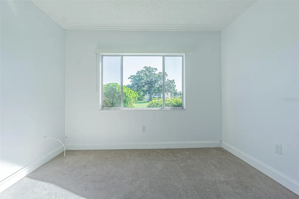 4595 CHANCELLOR STREET NE #109 St Petersburg, FL 33703