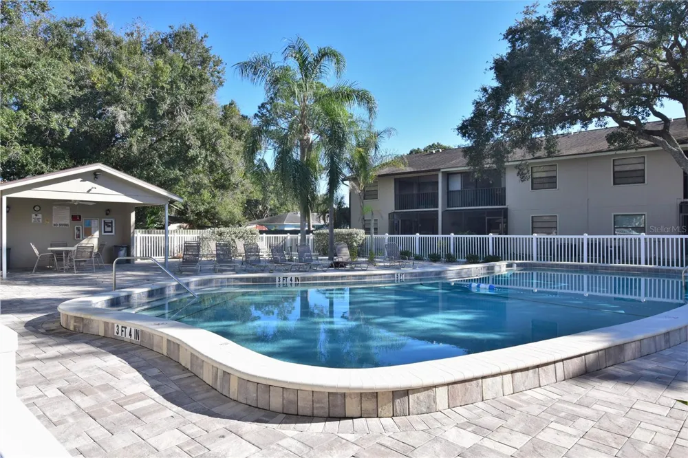 5657 SUMMER SIDE LANE #33B Sarasota, FL 34231