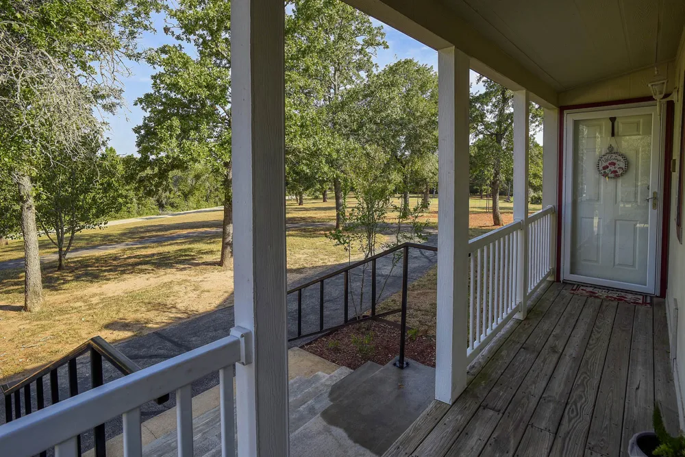 123 Split Oak Road Smithville, TX 78957